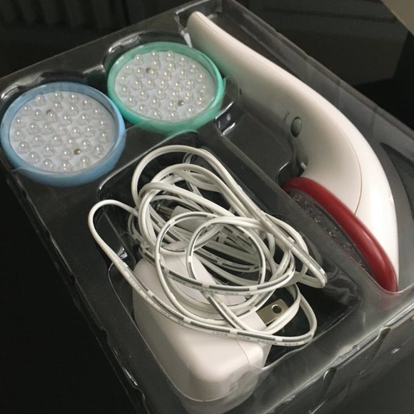 Sirius Aurora Handheld System For Wrinkles, Acne & Hyperpigmentation - Picture 5 of 16